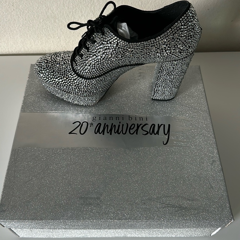 Gianni Bini Rhinestone Platform Shoes Size 8 Keevie Bling 20th Anniversary Heels